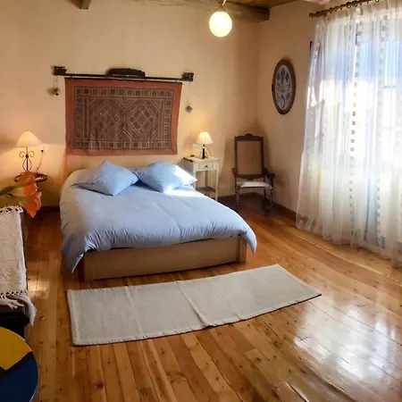 Cosy House In With Fenced Garden 펜션