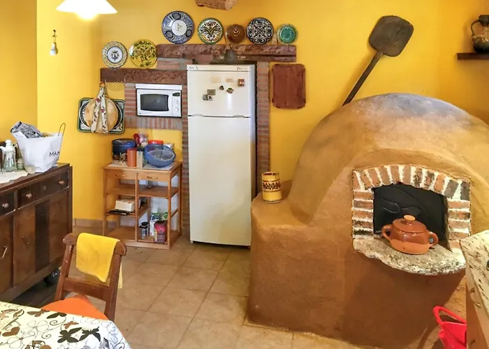 Cosy House In With Fenced Garden Дом отдыха *